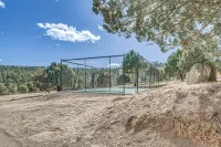 Modern Mtn Home w/ Sports Court, Near Alto Lake! - Wi-Fi