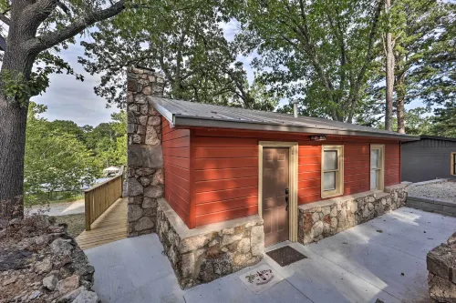 Lakefront Eucha Escape w/ Views & Boat Slip!