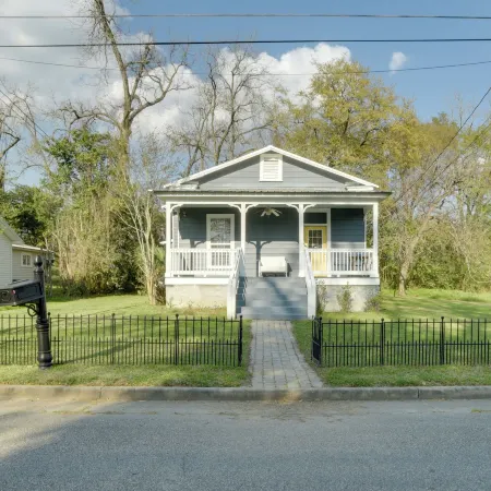 Cozy Thomasville Cottage - Walk to Downtown!