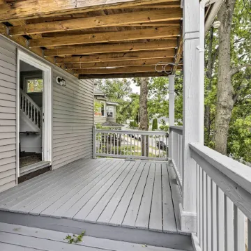 2 Mi to Downtown: Springfield Apt w/ Balcony!