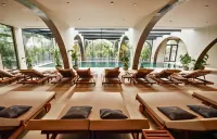 Flower Hotel & Resort