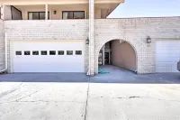 Grand Junction Golf Course Condo w/ Balconies - Apartments