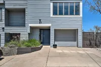 Lakefront Family Retreat w/ Grill: Steps to Beach! - Wifi