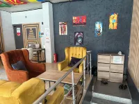 Karvi Hostel & Suites