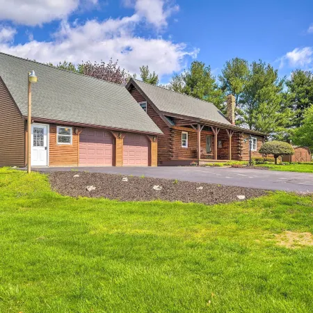 Rustic Zanesville Getaway w/ Expansive Yard!