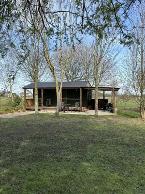 Heywood Glamping Hotels near Quarry