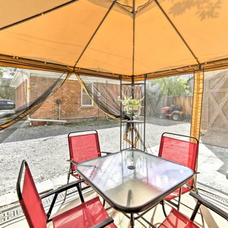 Charming Historic Condo - Walk to Downtown and UW