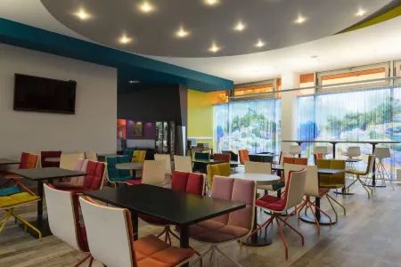 Brit Hotel Codalysa Marne la Vallée - Torcy Отели в г. Сен-Тибо-Де-Винь