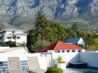 Three Boutique Hotel Hotels near Museum of Gems and Jewellery