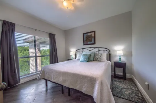 紅色警戒管理的Ic 316河濱幸福2卧室公寓