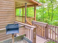 'Fox Den' w/ Hot Tub! 22 Mi to Cataloochee Skiing Hotels in Qualla
