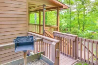 Charming 'Fox Den' Cabin in Whittier w/ Hot Tub! Hotels in Dillsboro
