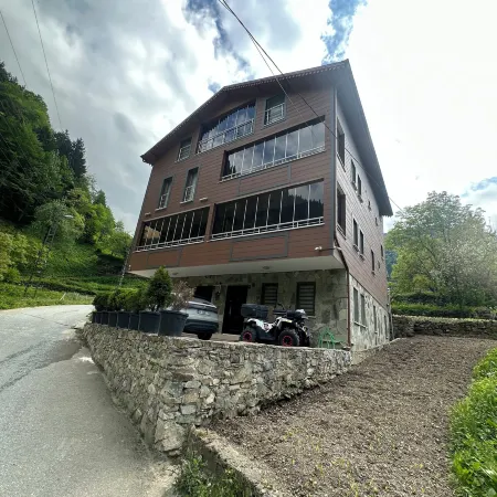 Uçan Pansiyon