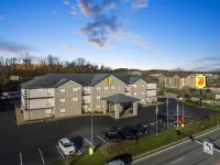 Super 8 by Wyndham Uniontown PA Hôtels à : Wharton Township