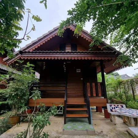 Lampang Bouteak Resort