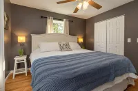 Cozy, Pet Friendly, Professional Host, Convenient Location Hotels in Johnson County