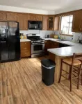 Cheerful two bedroom with a deck