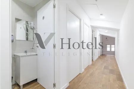 Ayz Luis Cabrera-Auto Check-in Property Отели рядом с достопримечательностью «KeepCoding»