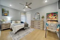 Heated Cocktail Pool, Sauna & Spa! Canyon Lake Gem - balcony