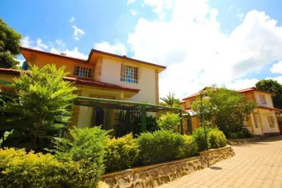 Crest Safari Lodge