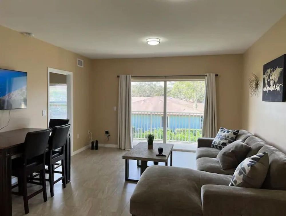 Peace and Quiet near Daytona Hotels in Holly Hill