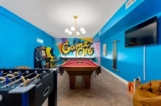 Movie Theater, Game Room, Hot Tub, Fire Pit, FUN!