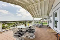 Oceanfront Amelia Island Cottage Deck and Boardwalk - spa