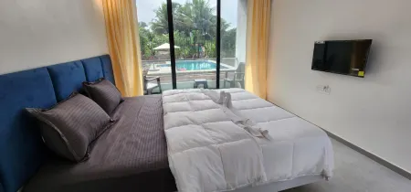 Riverside Benkar Farm Отели в г. Дхекал