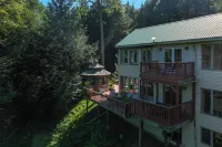Charming Thornton Escape w/ Sauna + Gazebo! - Wi-Fi