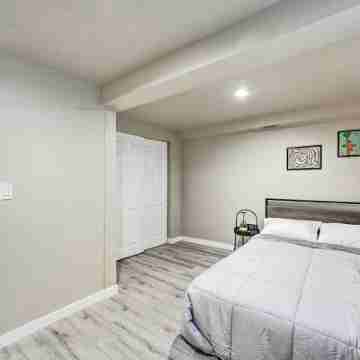 Nicely remodeled 3 bed house in Seattle - Free parking Rooms