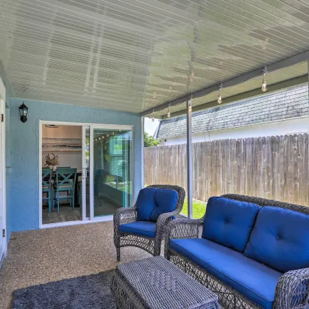 2 Mi to Beach: Home w/ Screened Porch in Largo