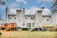 Home 5 Mi to Colonial Pkwy, 11 Mi to Busch Gardens - parking