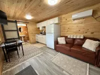 Mason Hollow Hideaway Cozy cabin with WiFi and AC in peaceful Whitley County KY