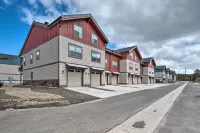 Charming McCall Townhome Hike, Fish, and Ski!