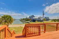 Breezy Dauphin Island Vacation Rental with Deck! - Ocean View