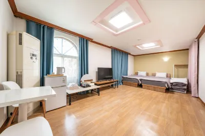 Haenam Ttangkkeut Beach Hotels near Ttangkkeut Observation Deck