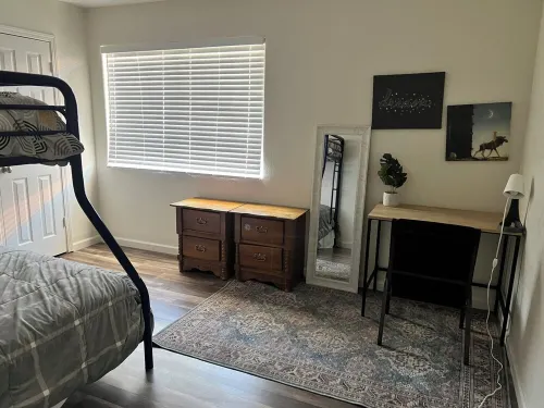 Peaceful 2bed/1bath condo with parking
