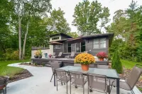Private Large Yard Close to Town Hot Tub Lake - Villas