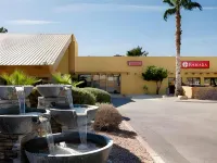 The Grand Inn Peoria - Wifi
