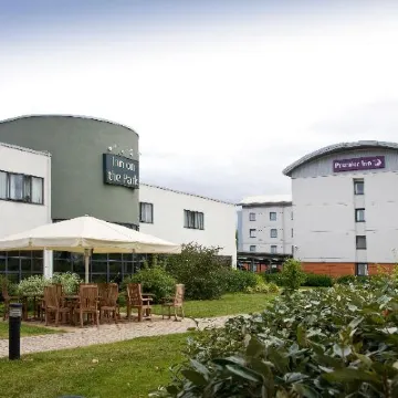 恩菲爾德高級旅館 鄰近Edmonton Green Station的酒店