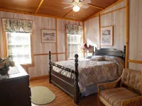 5-bedroom lodge near Ozark National Forest and Lake Fort Smith state park.