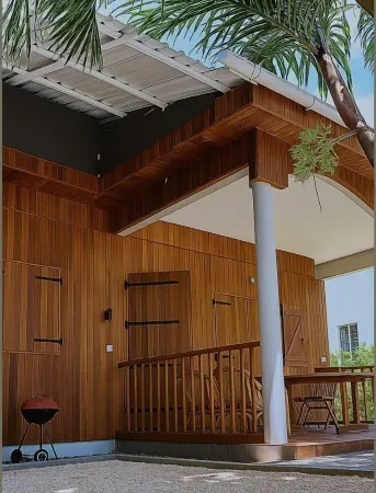 Private Wood-Clad Villa Surrounded by Trees, Steps from the Sea!