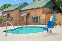 Cabins at Green Mountain - Resorts