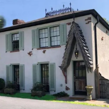 The Carriage House "The Entire Place