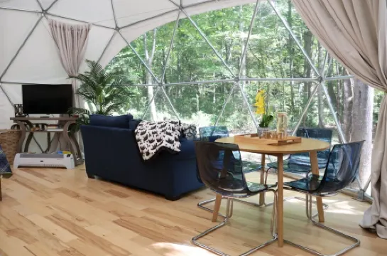 Amazing Creekside Glamping Dome in Park-Like Setting with Hot Tub & A/C!
