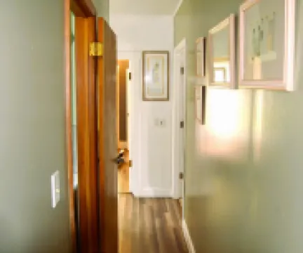 7-Bedroom Retreat Sleeps 13