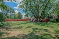 Fabulous 5 Bedroom 3 Bathroom Holiday House Near Beaches. WE SANITIZE!