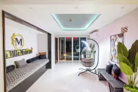 Luxurious 6-bedroom villa with  pool, bar, fire pit in gorgeous St. James Parish