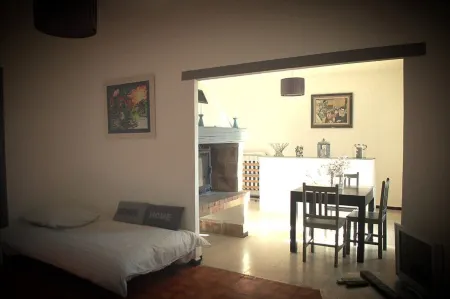 Cottage hunting 4 people Отели рядом с достопримечательностью «Abbatiale de Saint Gilles»