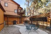 NEW • Renovated Spacious Family Cabin • Gameroom